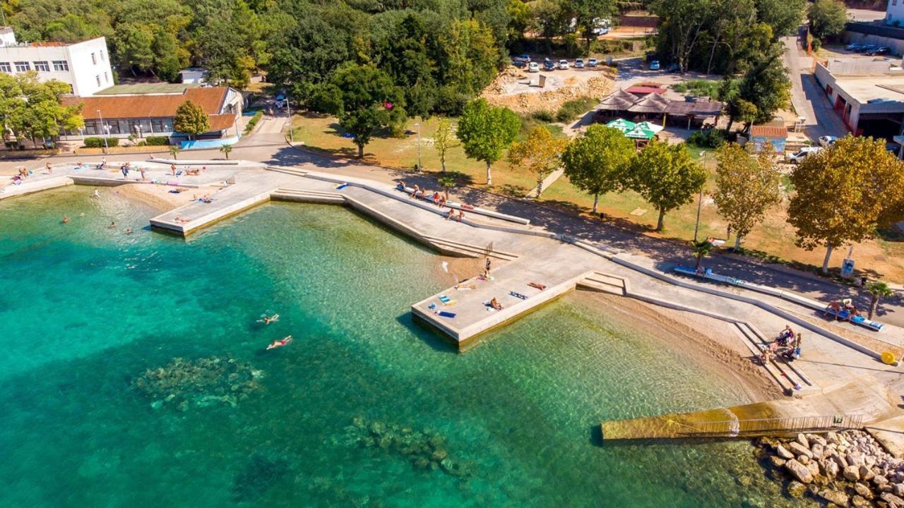 Apartments Pavle Малинска Экстерьер фото