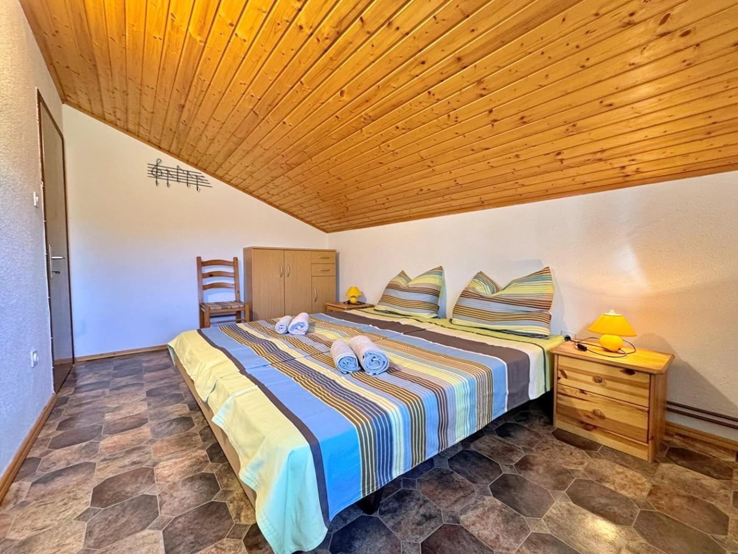 Apartments Pavle Малинска Экстерьер фото
