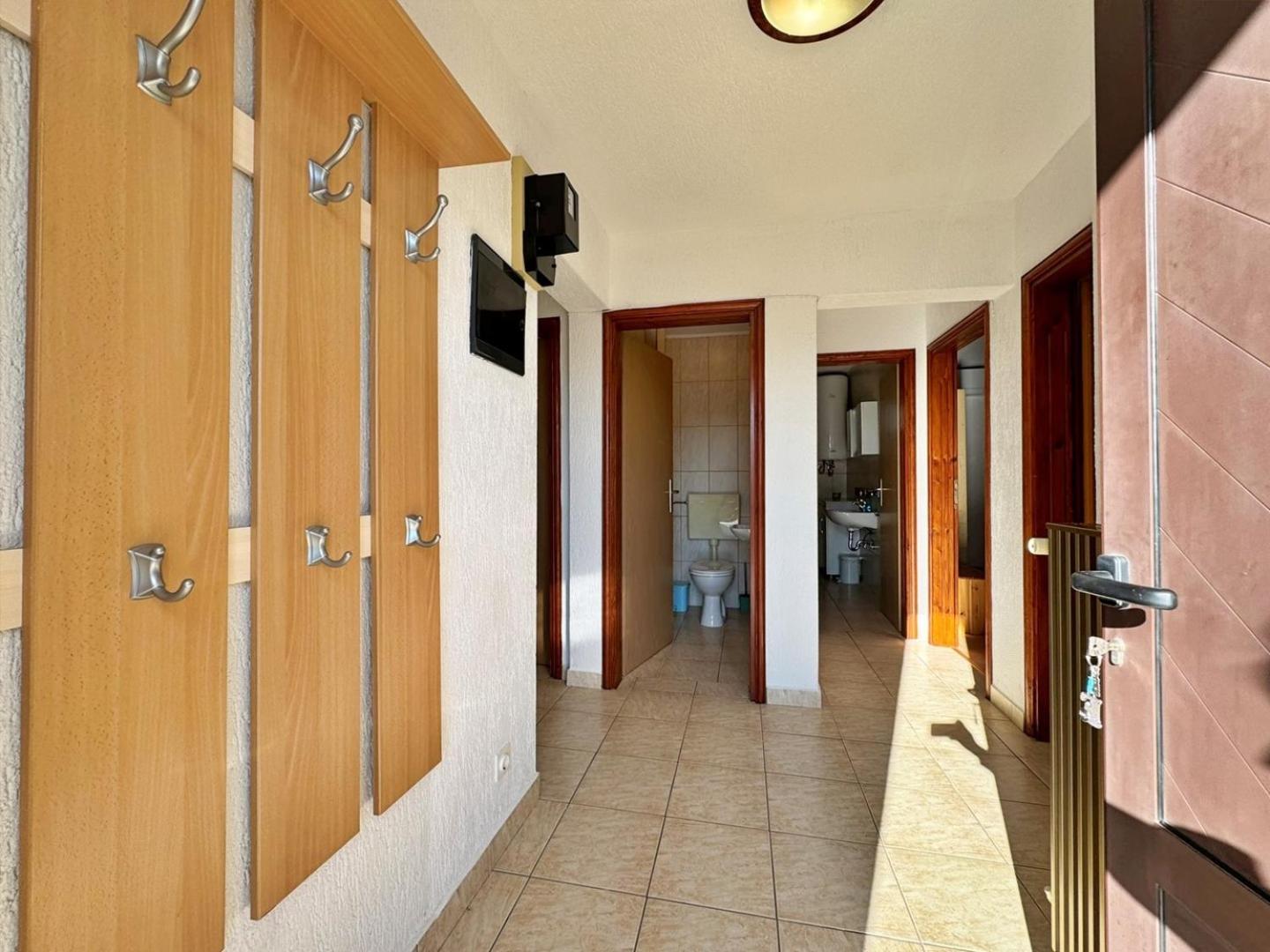 Apartments Pavle Малинска Экстерьер фото