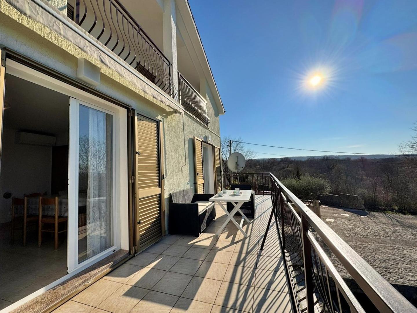Apartments Pavle Малинска Экстерьер фото