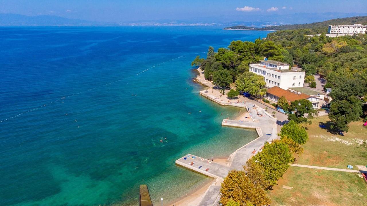Apartments Pavle Малинска Экстерьер фото