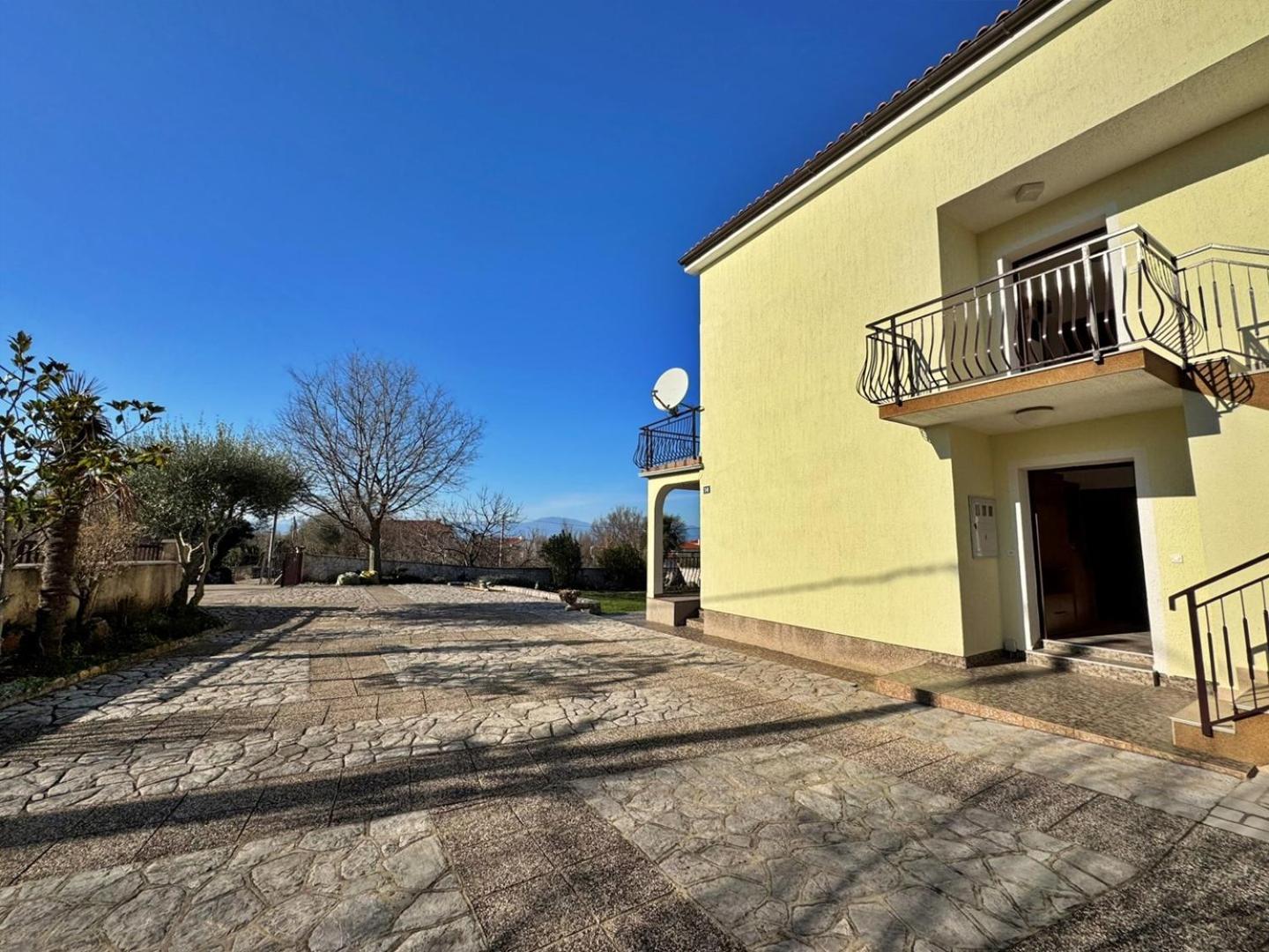 Apartments Pavle Малинска Экстерьер фото