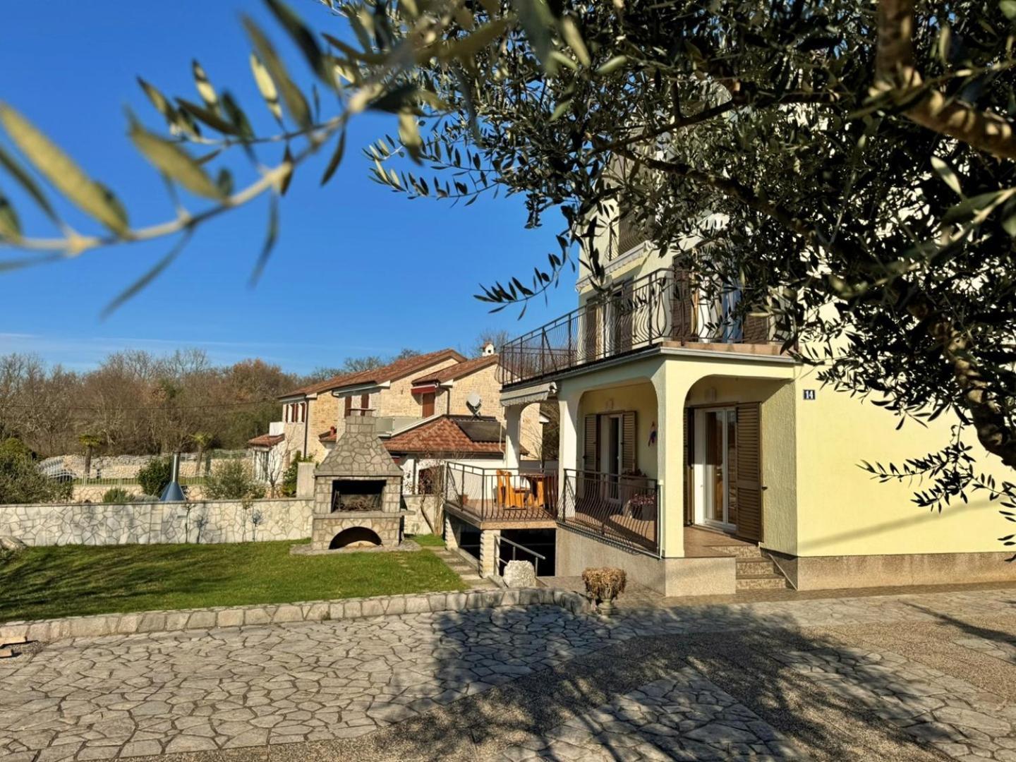 Apartments Pavle Малинска Экстерьер фото